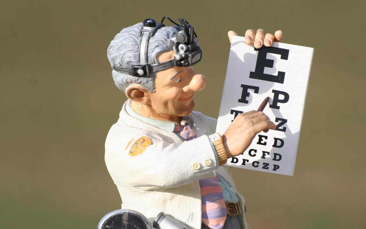 ¿Cuándo acudir con un oftalmólogo?